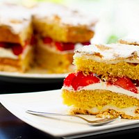 strawberry sponge