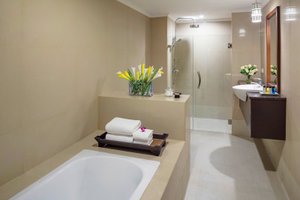 Room & Suite