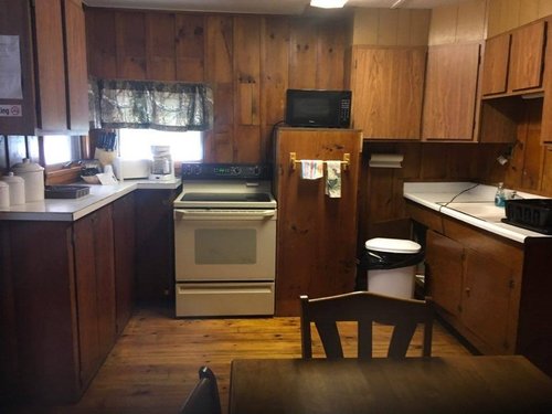 ROWE'S ADIRONDACK CABINS OF SCHROON LAKE - Prices & Campground Reviews (NY)