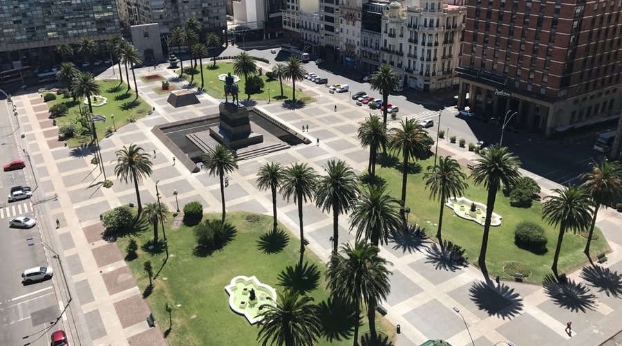 Vista da Praça da Independência do alto do Palácio Salvo.
