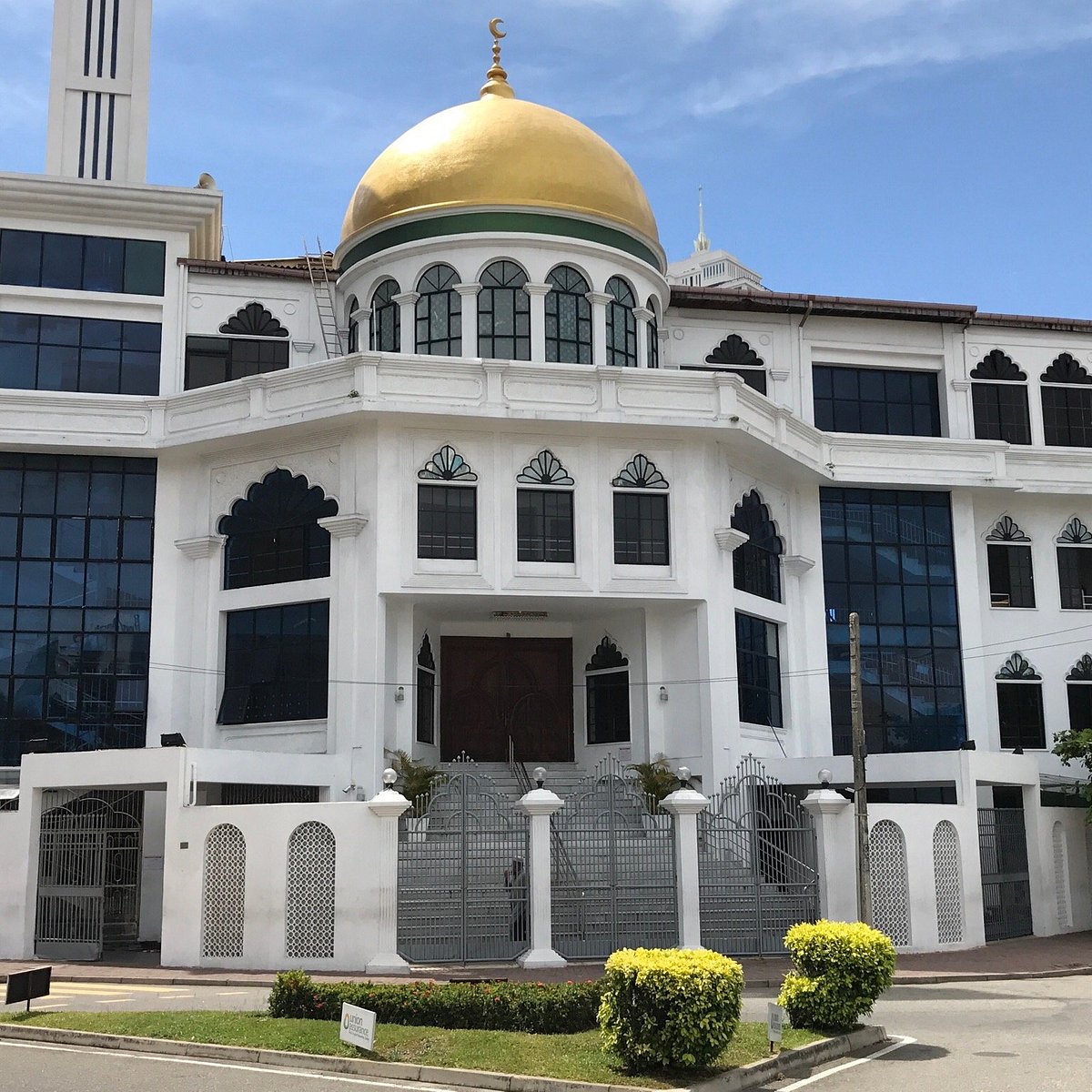 Мечеть шри ланка. Шри Ланка мечеть. Мечеть в Коломбо. Мечеть в Шри Ланке. TRIPADVISOR Коломбо.