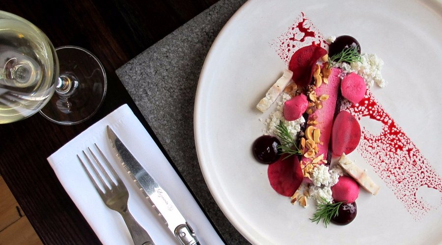 Beautifully crafted dishes using local and seasonal produce, matched with boutique wines from NZ