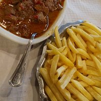 carne guisada, impresionante de textura y de sabor, la salsa se sale