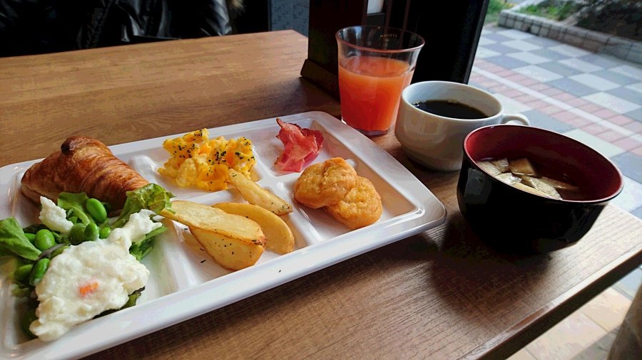 朝食バイキング