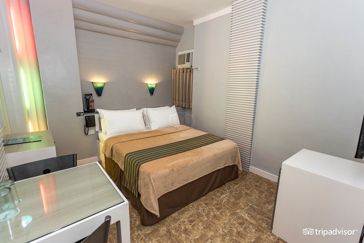 travellers hotel pasay