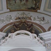 Im Kirchen Innenraum von St. Georg.