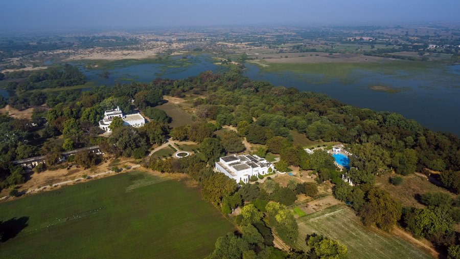 nine suites set in 45 acres surrounded by two lakes