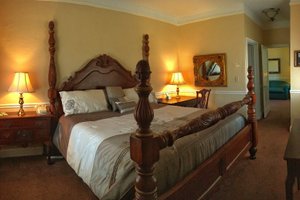 Room & Suite