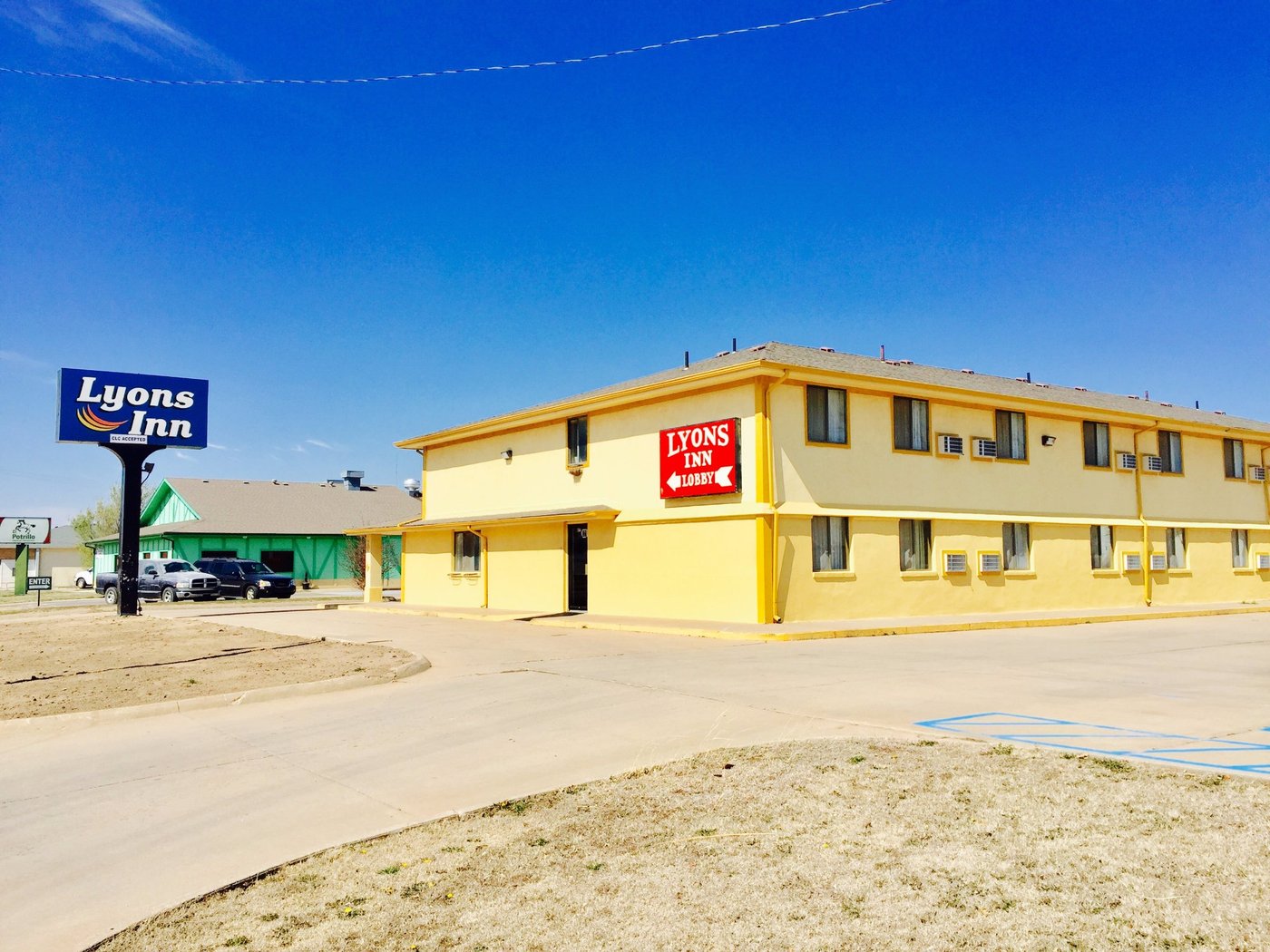 LYONS INN Prices & Motel Reviews (KS)