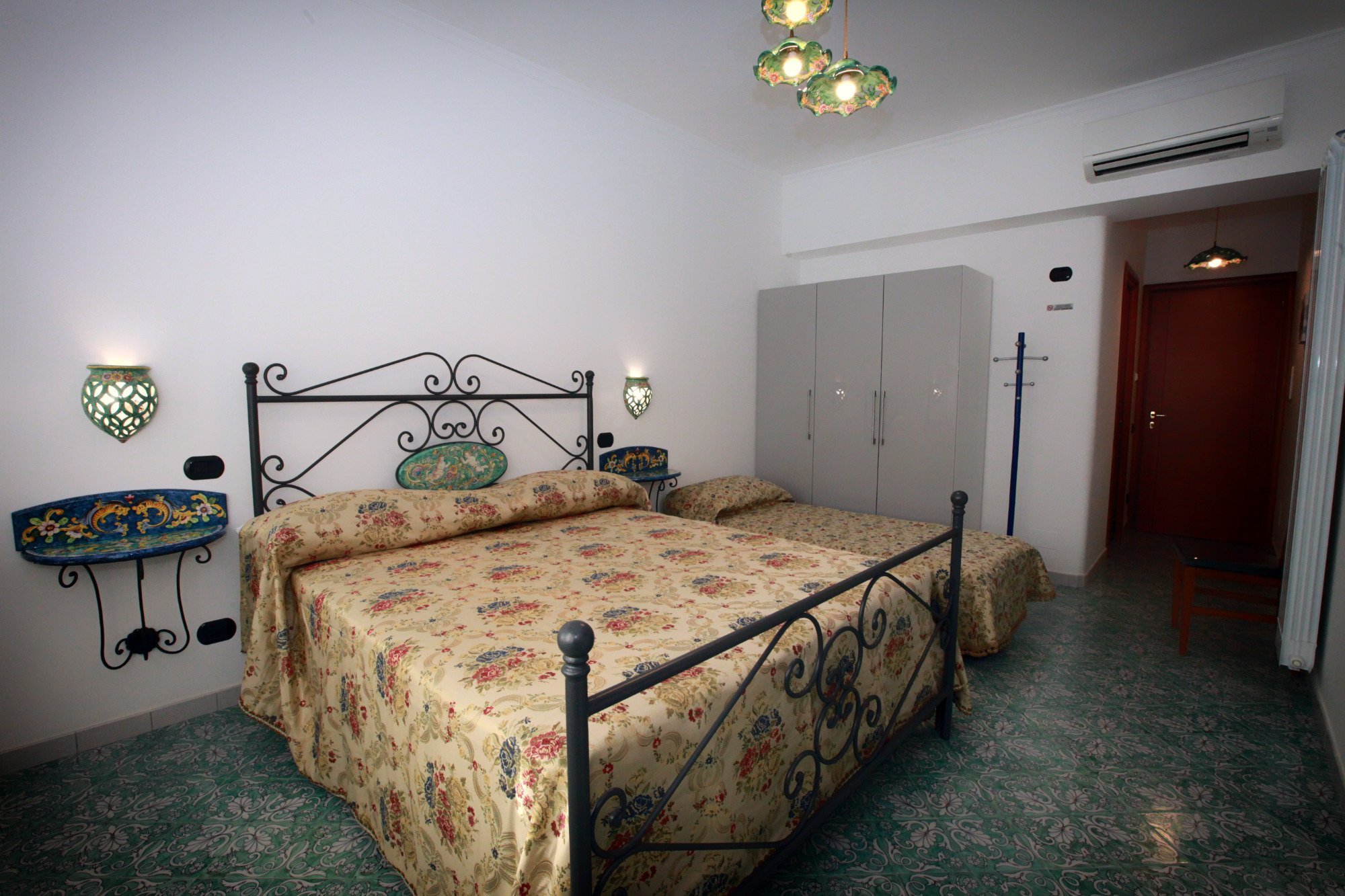 B&B PALAZZO PINTO (AU$144): 2022 Prices & Reviews (Vietri Sul Mare ...