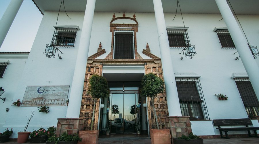 FACHADA DEL HOTEL