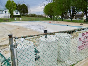 Pool & Beach