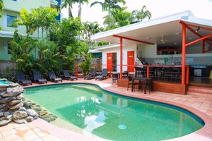 Pool & Beach