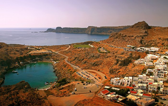 Widok z akropolu Ateny w Lindos.