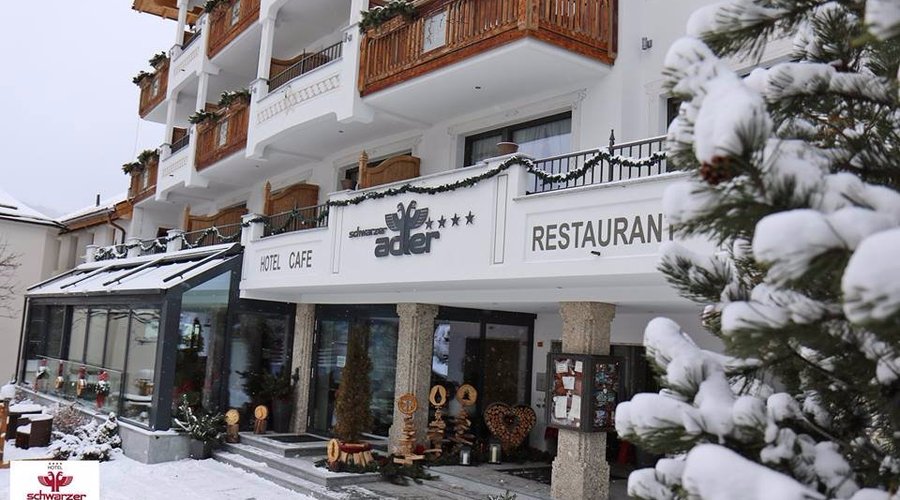 Das Hotel Schwarzer Adler im Winter