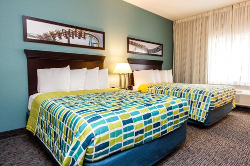 CEDAR POINT'S EXPRESS HOTEL - Updated 2023 Prices & Reviews (Sandusky ...