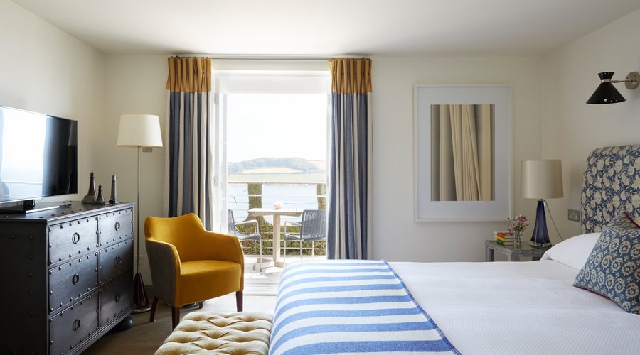 Lamorran Suite, master bedroom
