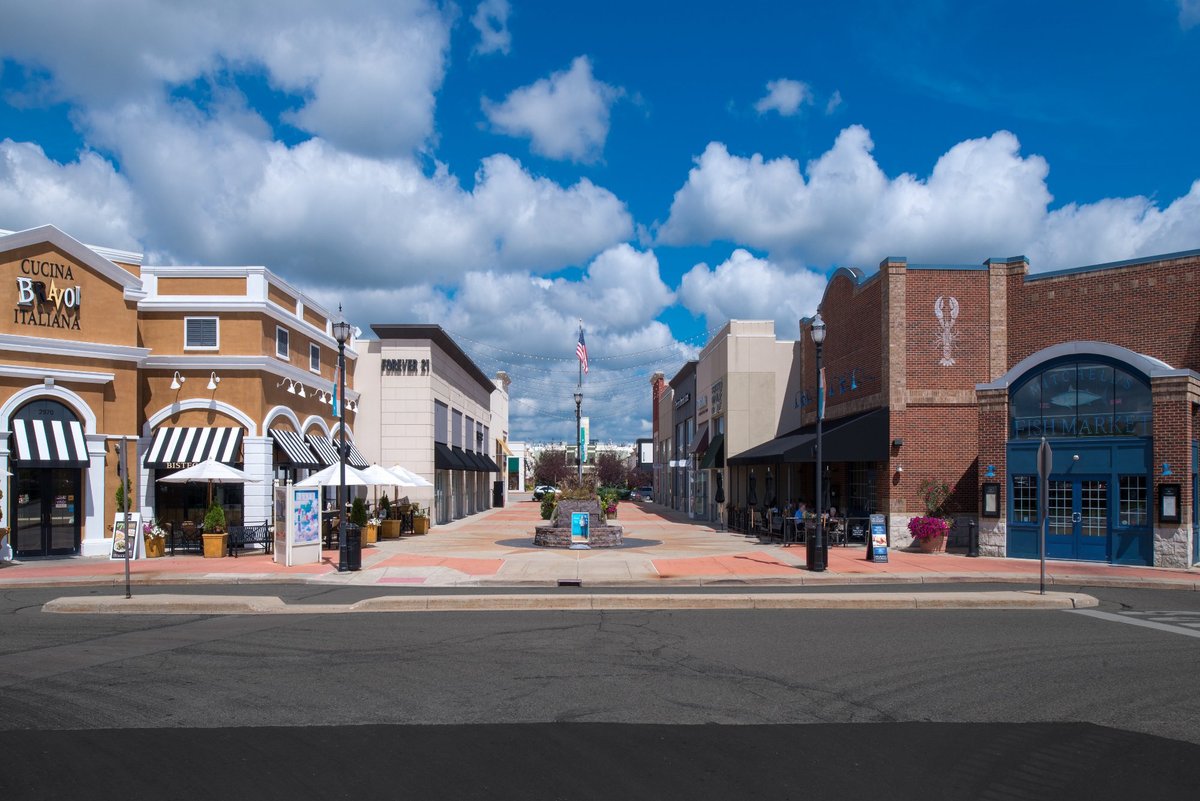 Eastwood Towne Center Lansing Eastwood Towne Center Yorumları