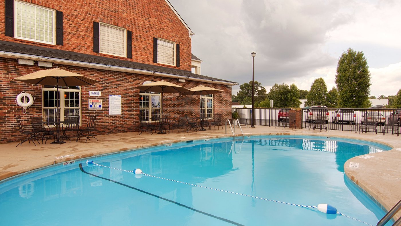 Best Western Hendersonville Inn $75 ($̶9̶0̶) - Updated 2023 Prices 