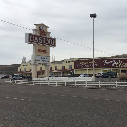 are casinos open in jackpot nevada