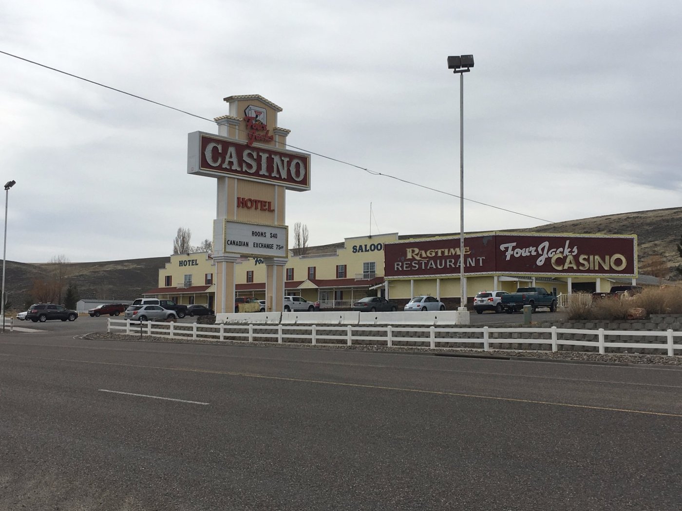 FOUR JACKS HOTEL AND CASINO (Jackpot, NV) tarifs 2024