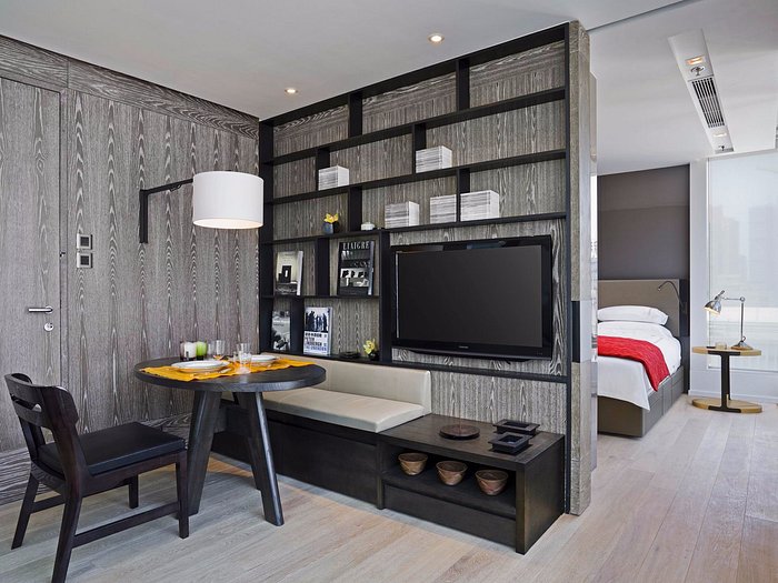 One bedroom suite - Living Room 