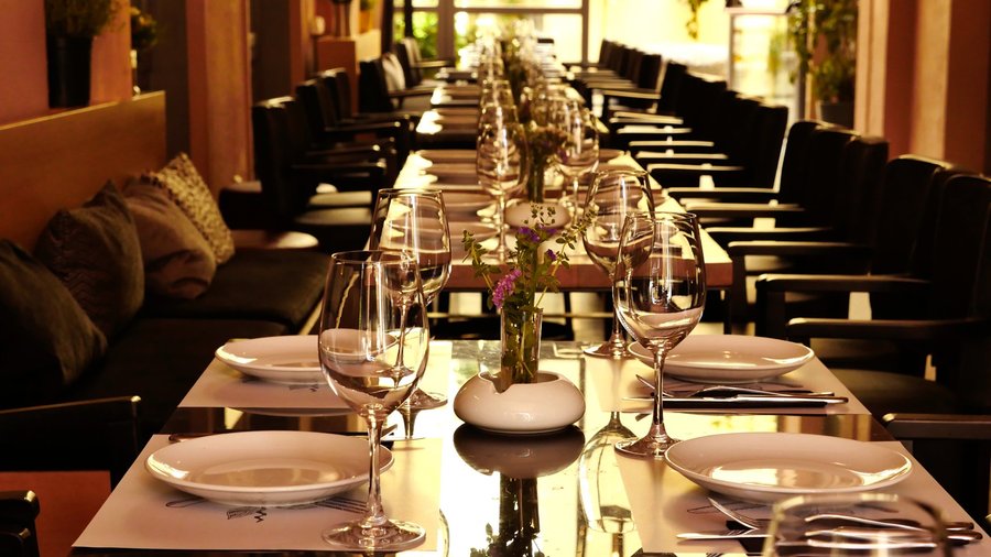wine and food peering