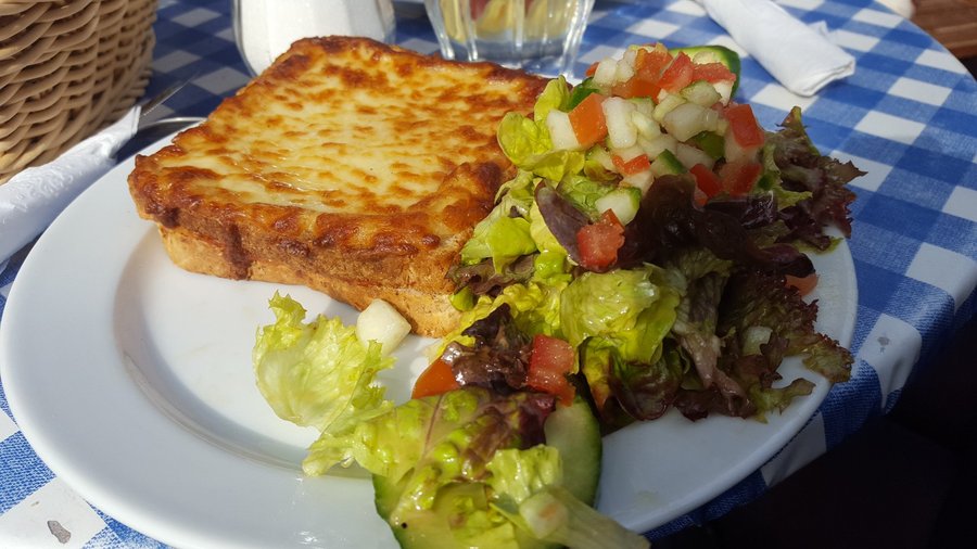 croque monsieur - or a ham & cheese toastie