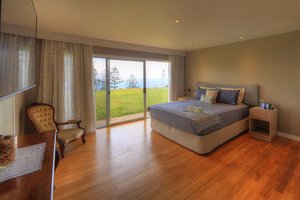 Room & Suite