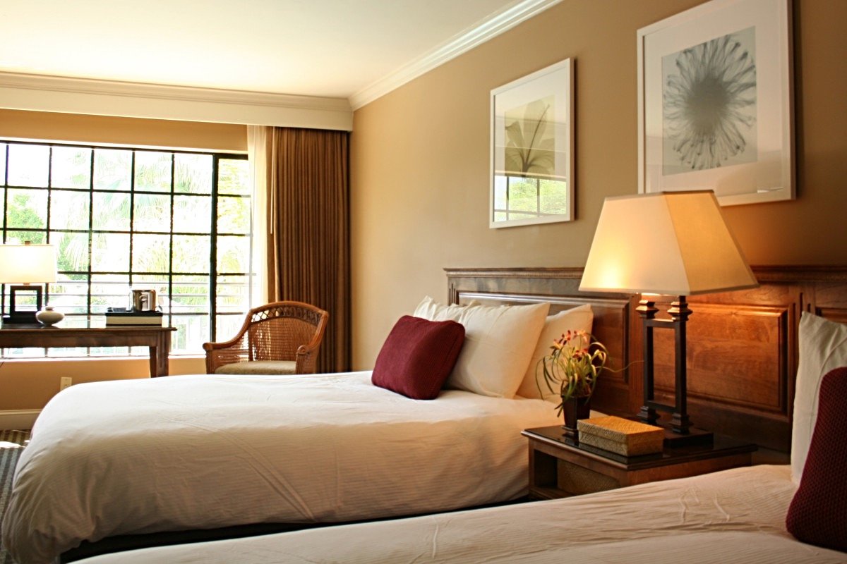 Hotel photo 3 of Descanso Men's Resort.