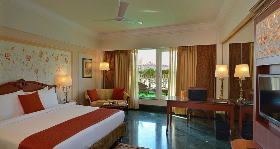 Premium Suite