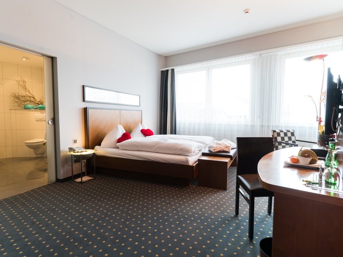 Hotel Storchen Rooms: Pictures & Reviews Hotel Storchen Rooms: Pictures & Reviews - Tripadvisor