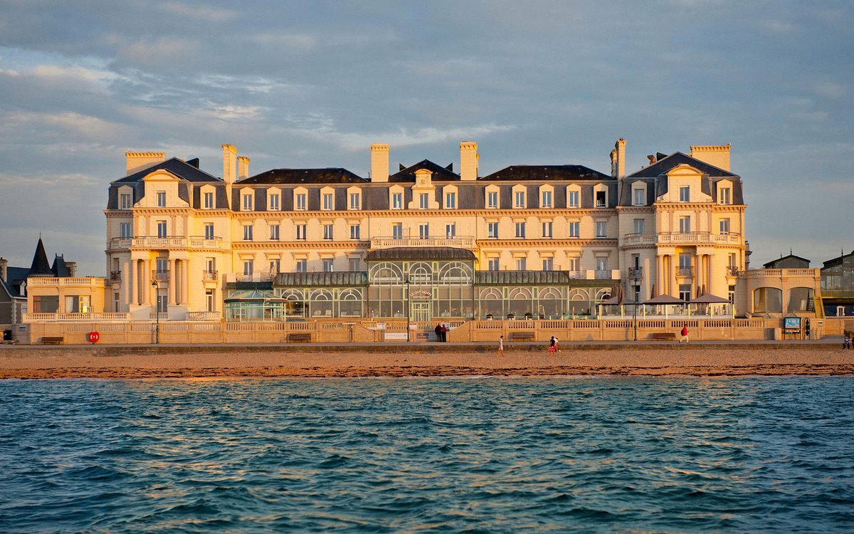 Le Grand Hotel des Thermes, hôtel à Saint-Malo