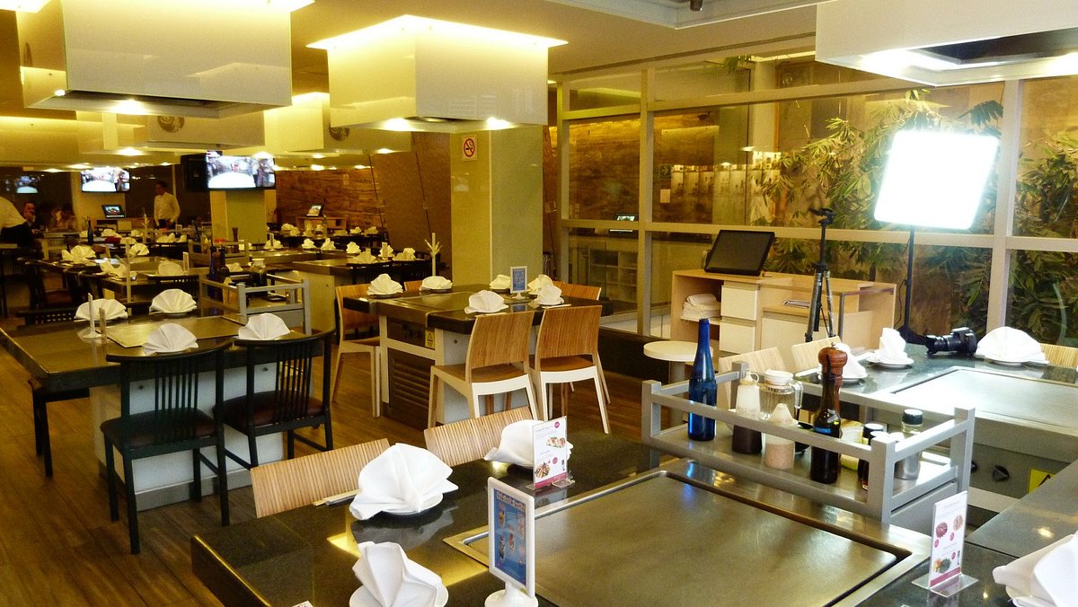 https://dynamic-media-cdn.tripadvisor.com/media/photo-o/0e/c5/66/48/planchas-de-teppanyaki.jpg?w=1200&h=-1&s=1