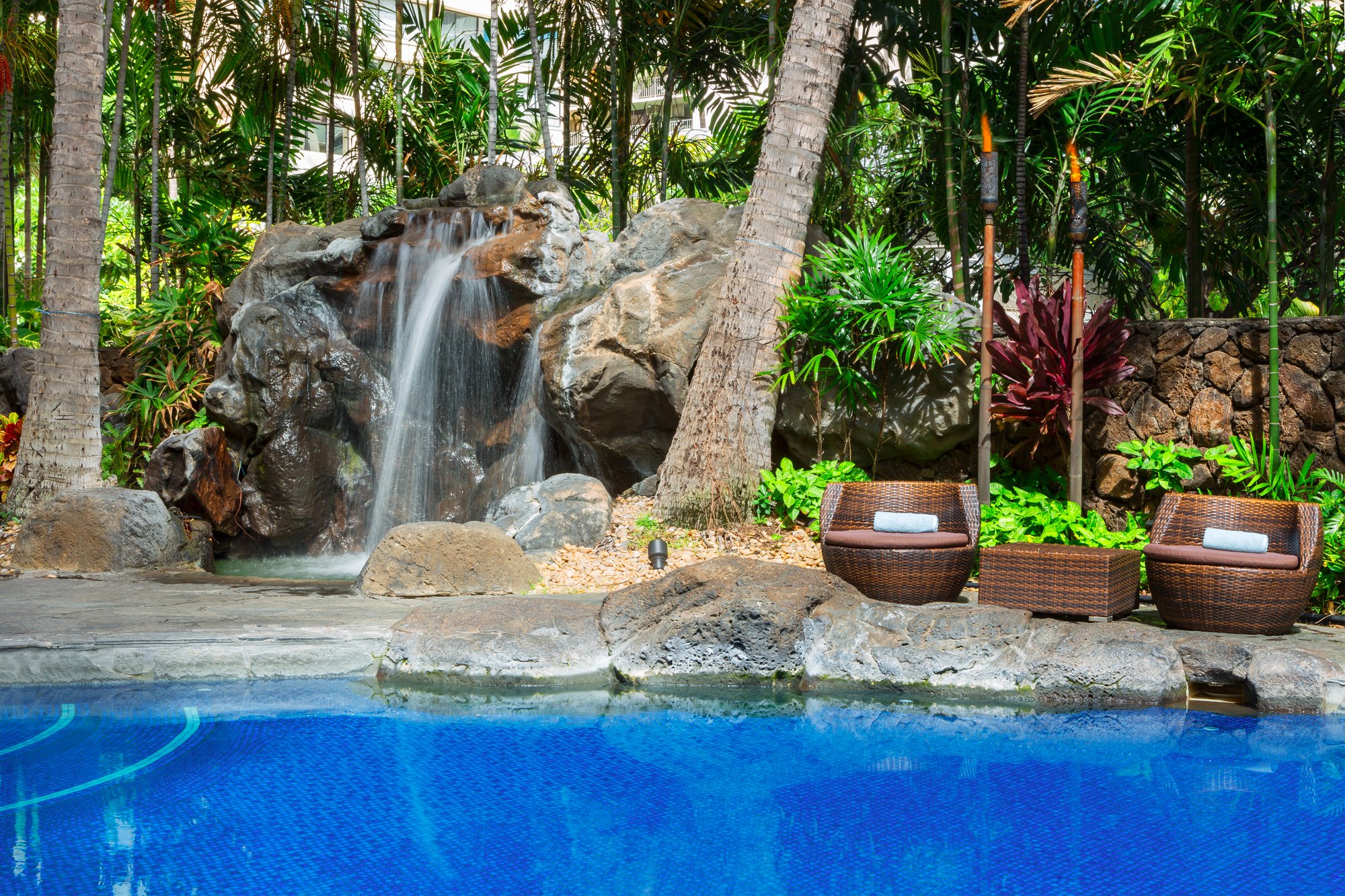 Courtyard By Marriott Waikiki Beach Pool Pictures Reviews Tripadvisor   Courtyard Waikiki Beach 