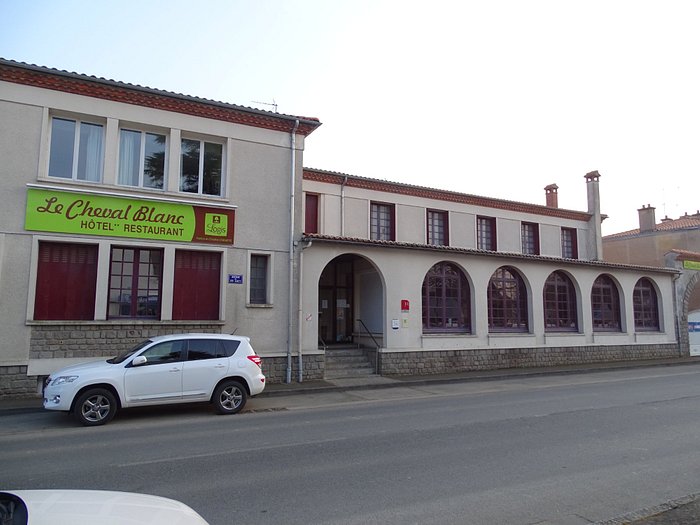 Le Cheval Blanc : hôtel-restaurant Cerizay, soirée étape, tourisme