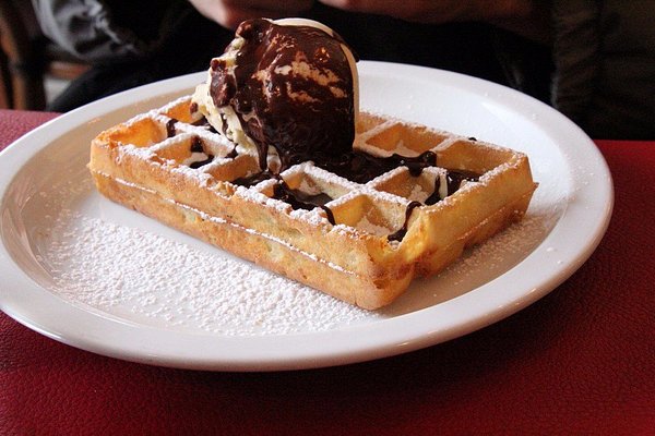 Belgian Waffles in Brugge • European Cuisine, Culture & Travel©