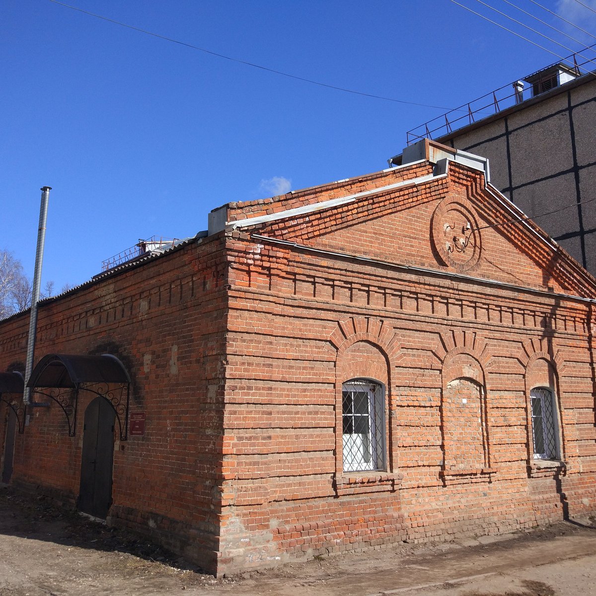 Здание старинного амбара Юрьев-польский