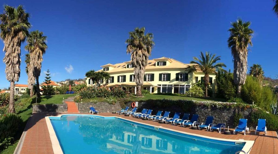 Panoramafoto vom Pool auf Die Quinta Alegre
