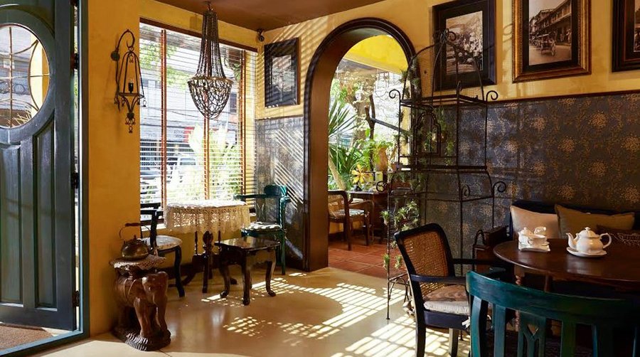 Lobby/Cafe Area