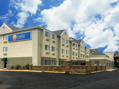 COMFORT INN & SUITES CRYSTAL INN SPORTSPLEX $77 ($̶9̶5̶) - Prices ...