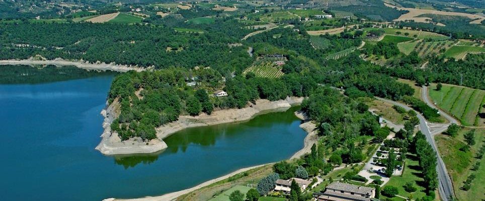 La Penisola immersa nel verde