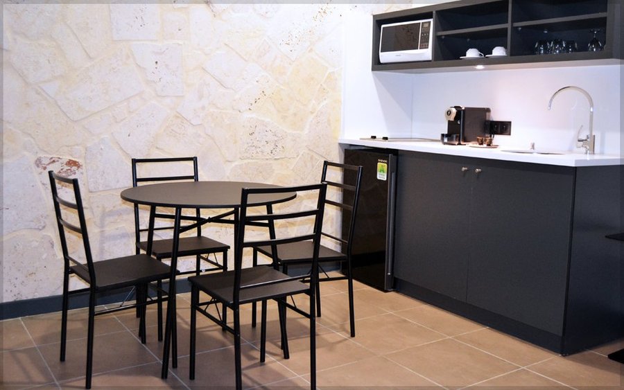 kitchenette équipée dans nos studios et suites