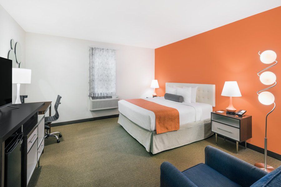 HOWARD JOHNSON WYNDHAM QUINCY  102     1  5  1    Updated 2021 Prices