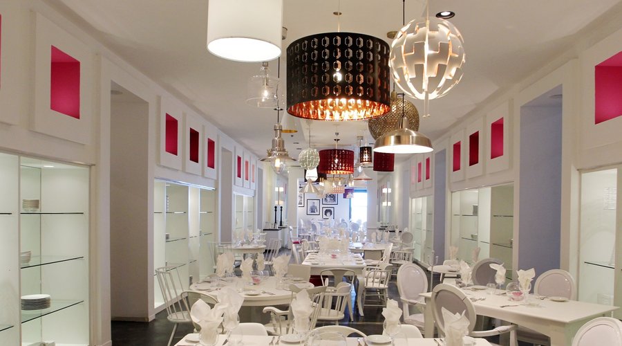 EIGHT4NINE Restaurant & Lounge