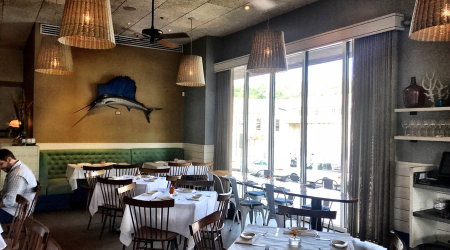 Perla's Seafood and Oyster Bar