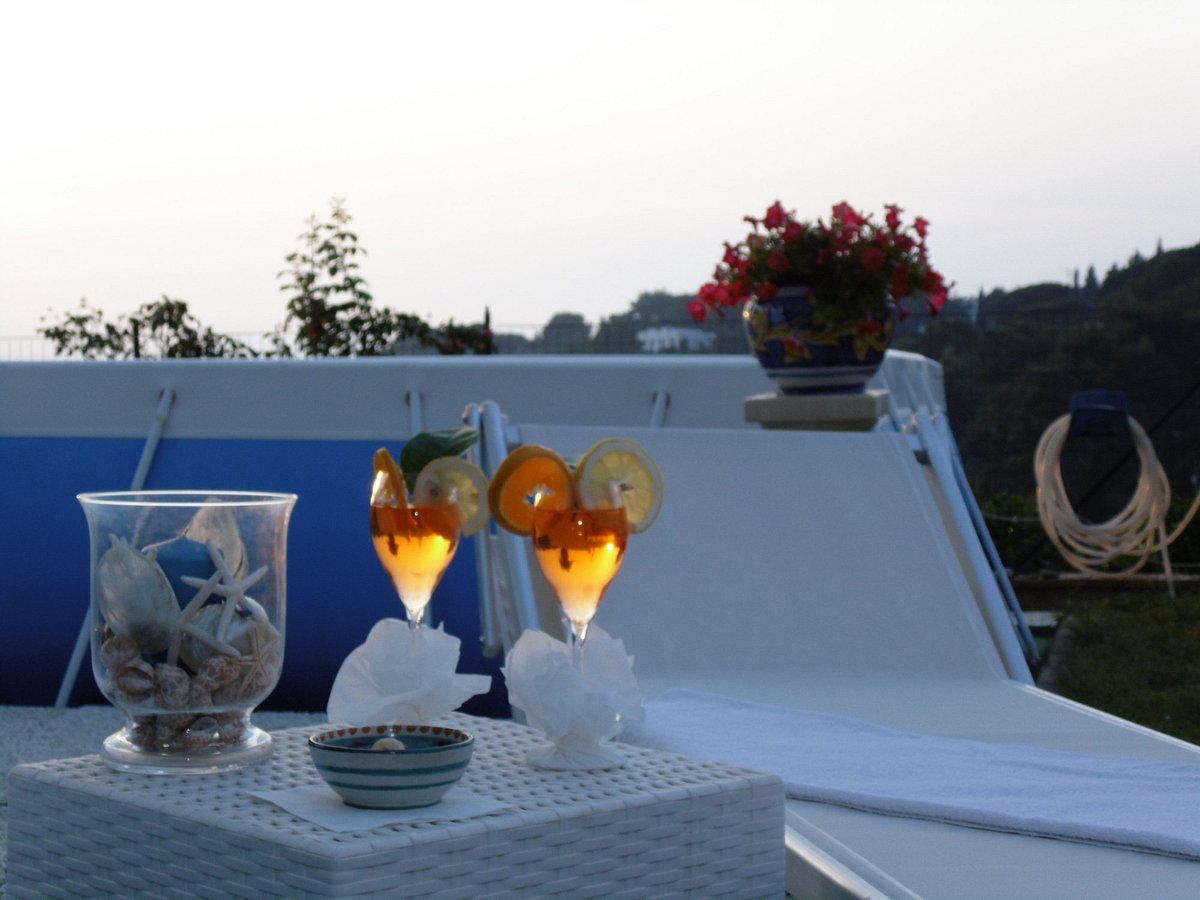 VILLA MIMOSA MAISON DELUXE B&B - Prices & Reviews (Island of Capri/Anacapri,  Italy)