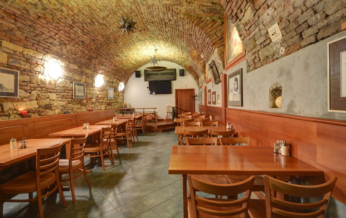 Pizzeria Kmotra, Прага - фото ресторана - Tripadvisor