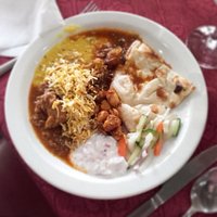 Real Indian food small buffet for only 5£ bargain!!