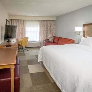 Hampton Inn & Suites Newburgh Stewart Airport in Newburgh, image may contain: City, Office Building, Condo, Urban